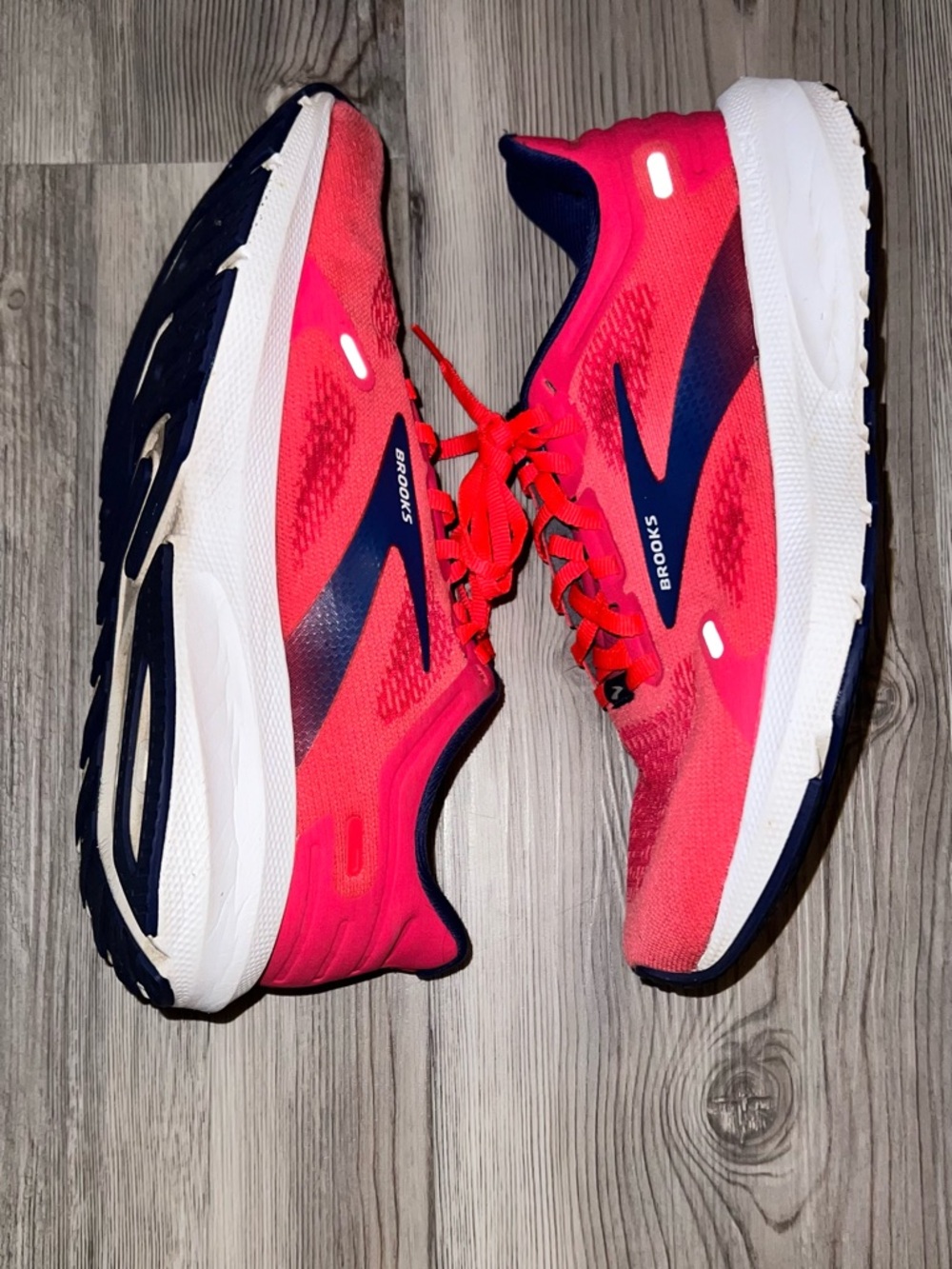 Brooks Launch 9 "Pink/Fuchsia/Cobalt" Women's Running Shoe Sz. 7.5 - Picture 3 of 8